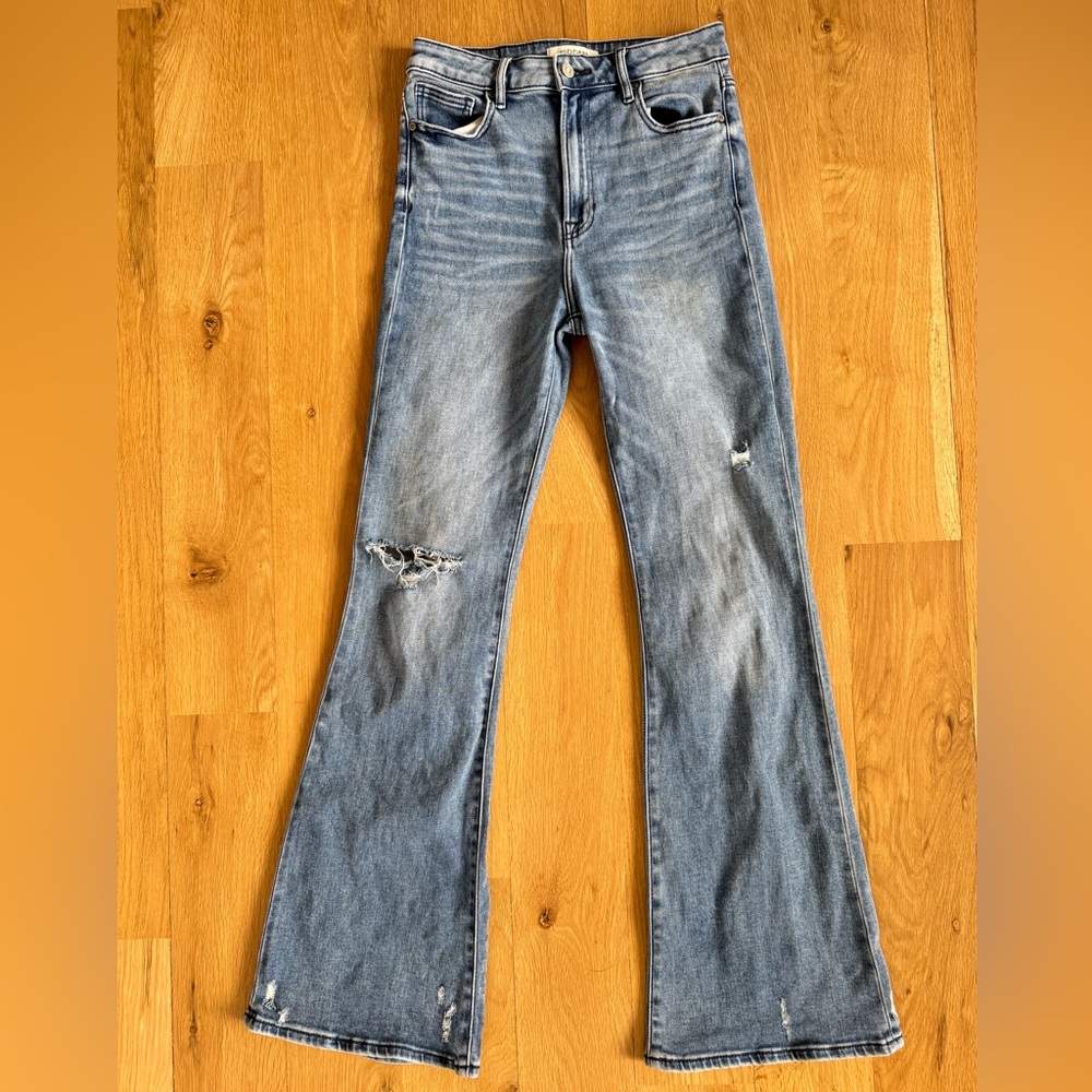 Hidden Jeans Flare Distressed High Rise Light Wash Denim Size 27 Stretch
